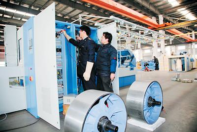 江苏凯宫机械股份是一家从事纺织机械成套设备研发,制造,销售